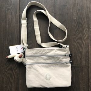 ✨ Kipling Crossbody